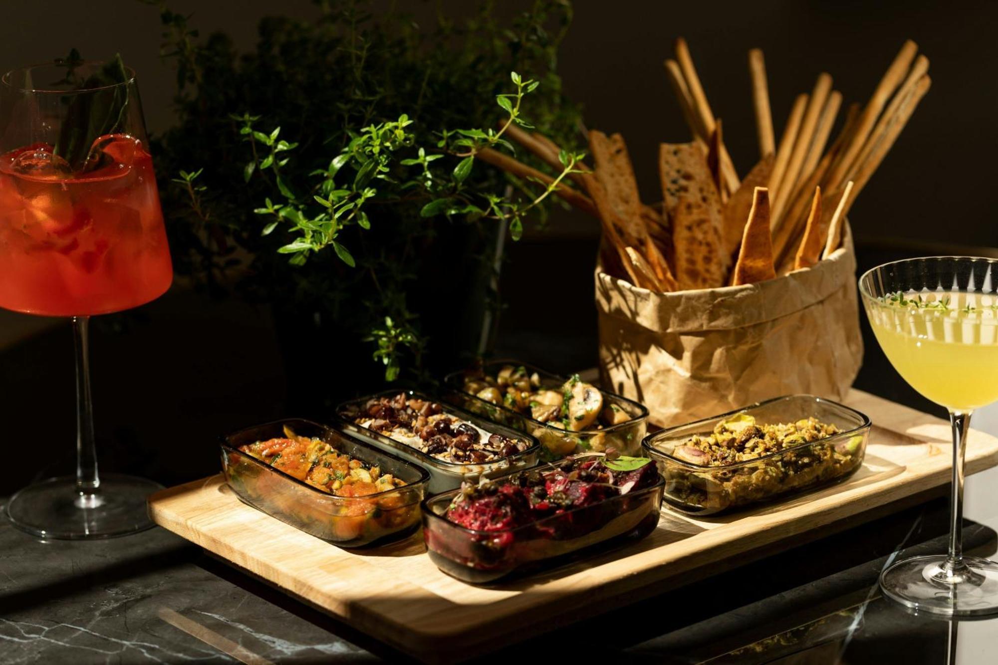 Sapphire House Antwerp, Autograph Collection Hotel Exterior photo A selection of tapas