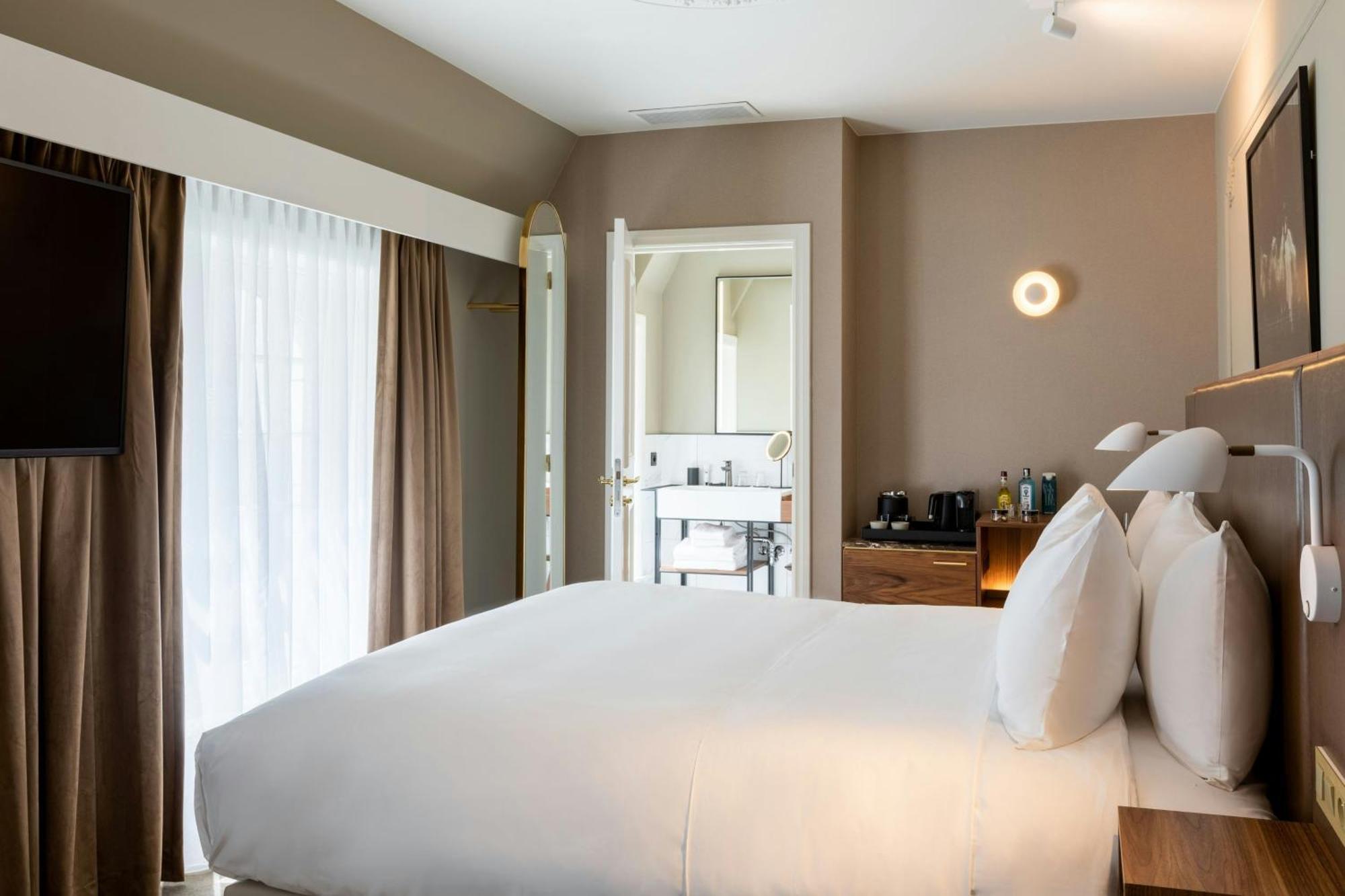 Sapphire House Antwerp, Autograph Collection Hotel Exterior photo A room at the hotel